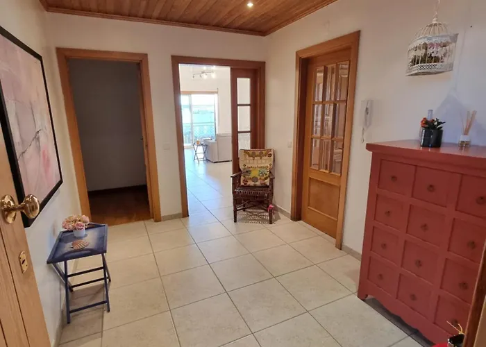 Quinta Rosas - And Mountain Buarcos