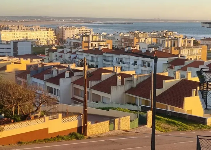 Quinta Rosas - And Mountain Buarcos